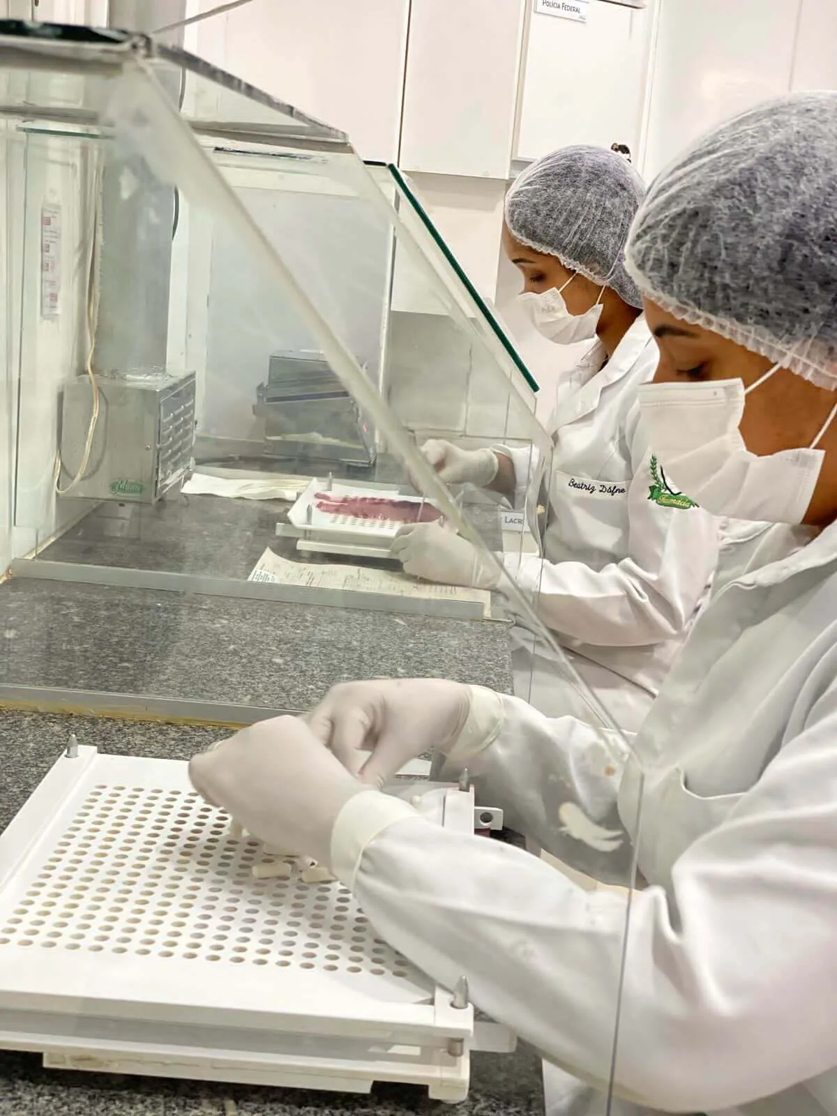 ENCAPSULADOS - FARMÁCIA DE MANIPULAÇÃO FOLHAGEM