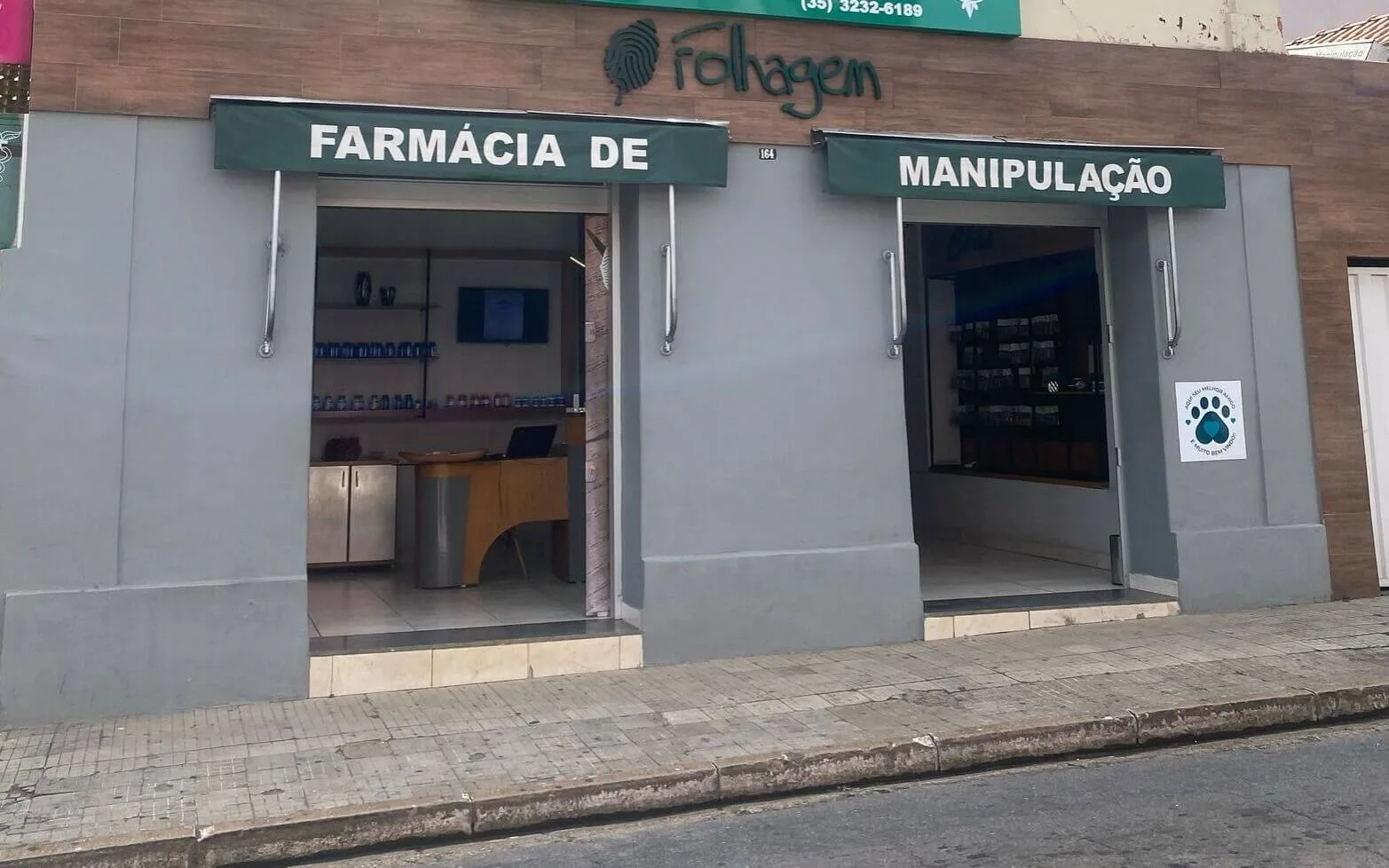 FACHADA - FARMÁCIA DE MANIPULAÇÃO FOLHAGEM