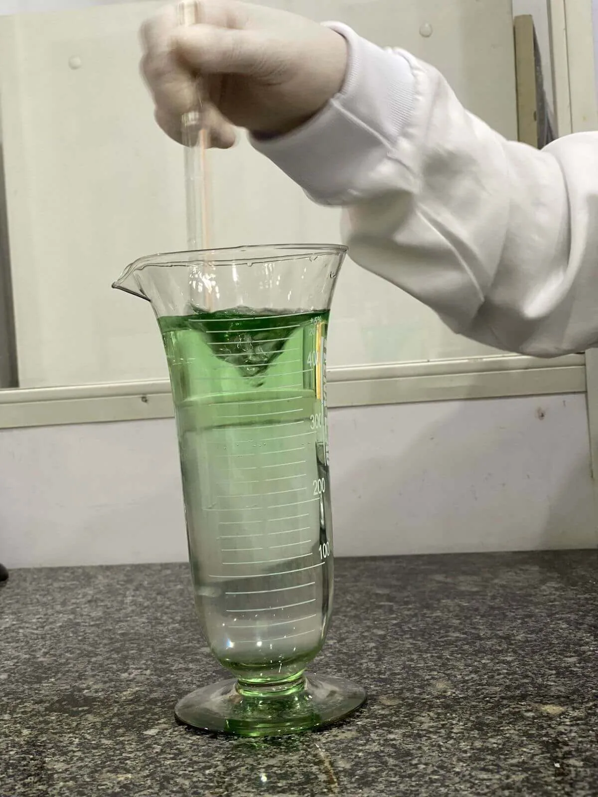 MANIPULAÇÃO DE FÓRMULAS - FARMÁCIA DE MANIPULAÇÃO FOLHAGEM